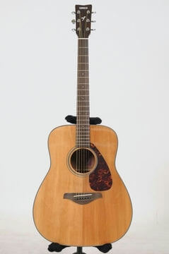 ヤマハ製ギター