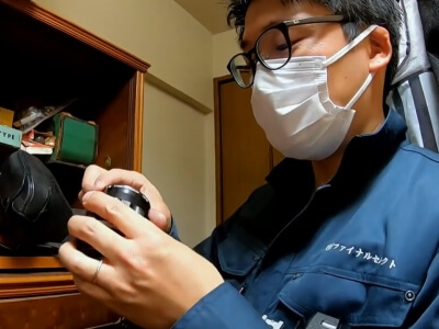 遺品整理の作業風景